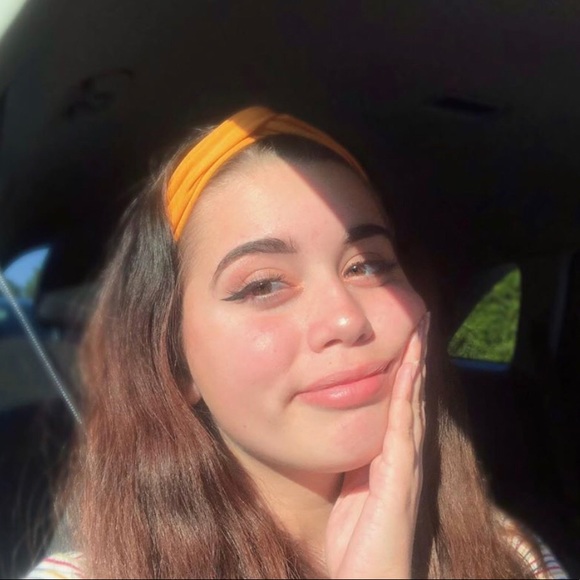 Meet your Posher, Sarah - Picture 1 of 1